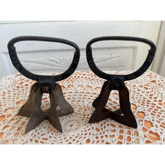 Antique 1800's lot of Two Bell Shaped Food Choppers Cast iron Primitive - Picture 11 of 11